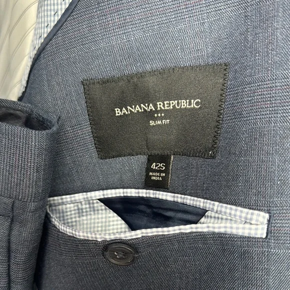 Banana Republic Men’s Navy Slim Fit Suit – 2 Piece Set, Size L (Blazer + Pants) - Picture 3 of 4